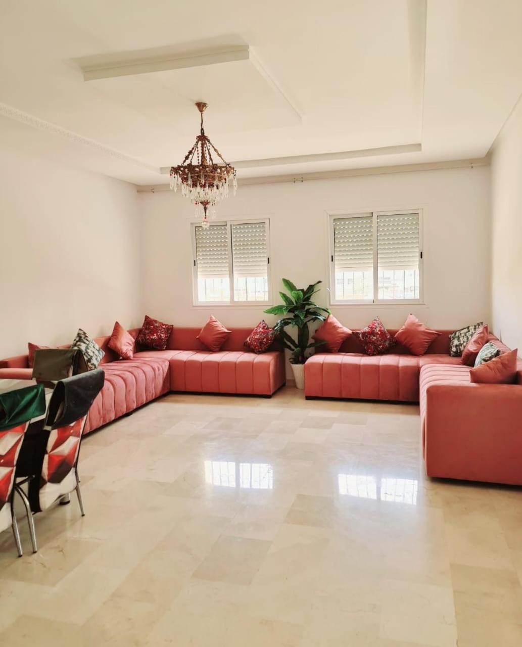 Fes Urban Apartment - Urban Elegance With Garden And Pool Access Екстериор снимка